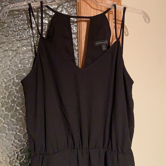 Black dress by Banana Republic, size 6, EUC - Picture 2 of 6